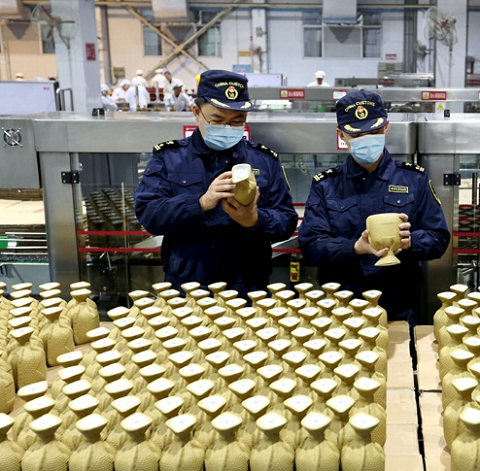 湘西酒出口|湘西酒鬼酒美酒出口到海外,首次进入东南亚市场