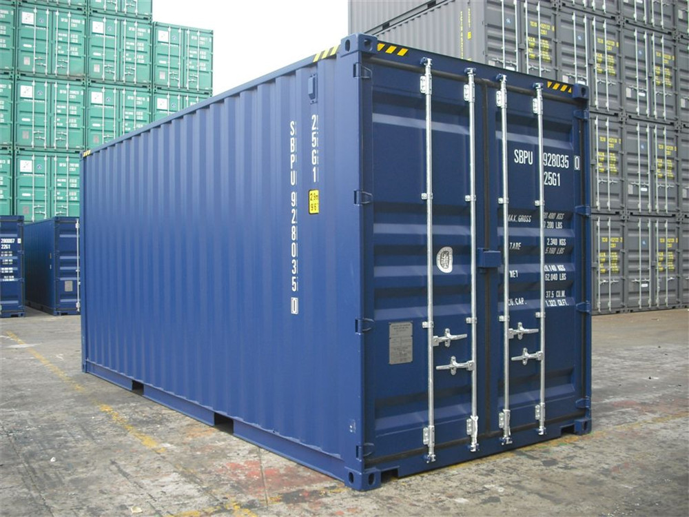 「国际海运运输」海关人员助力海运集装箱的出口，国际贸易会越来越好