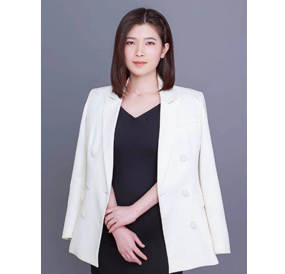 李小芬(图1)